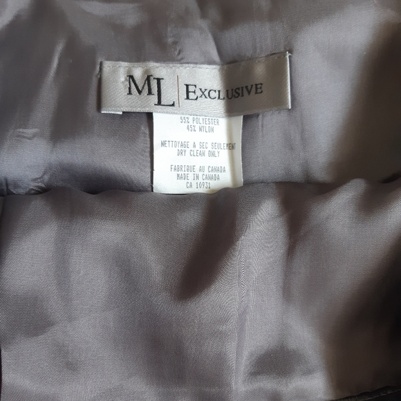 Beautiful silver grey skirt - Picture 4 of 8